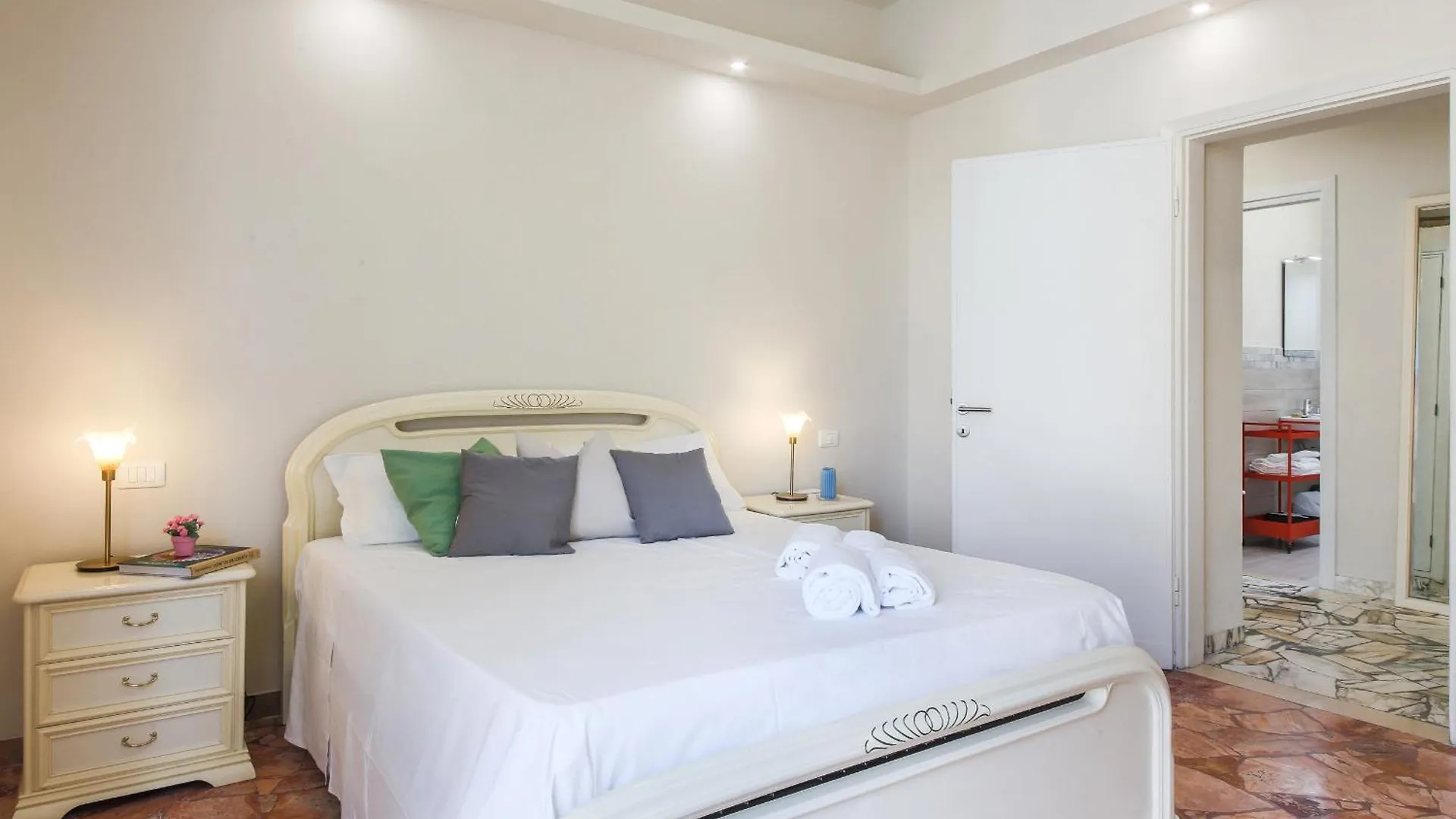 Apartments Florence - Rosselli 3Bdr With Balcony